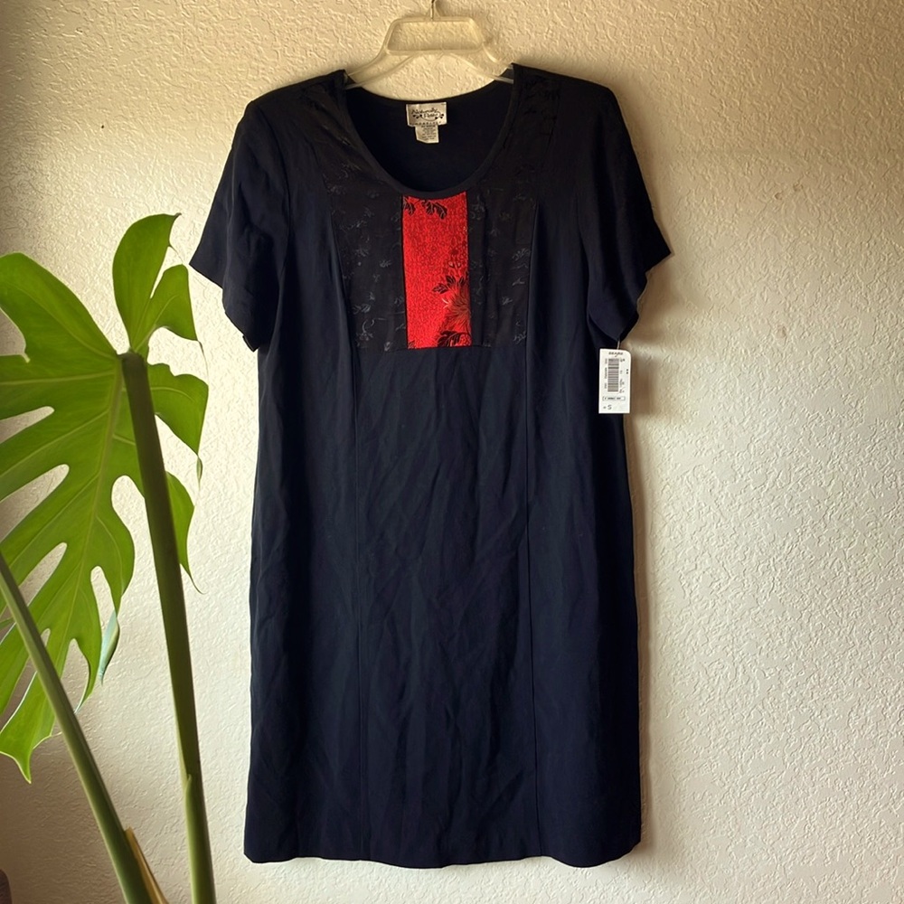 Naturally Petite Honolulu Black Rayon w. Red Silk Accent Mini Dress women’s SP